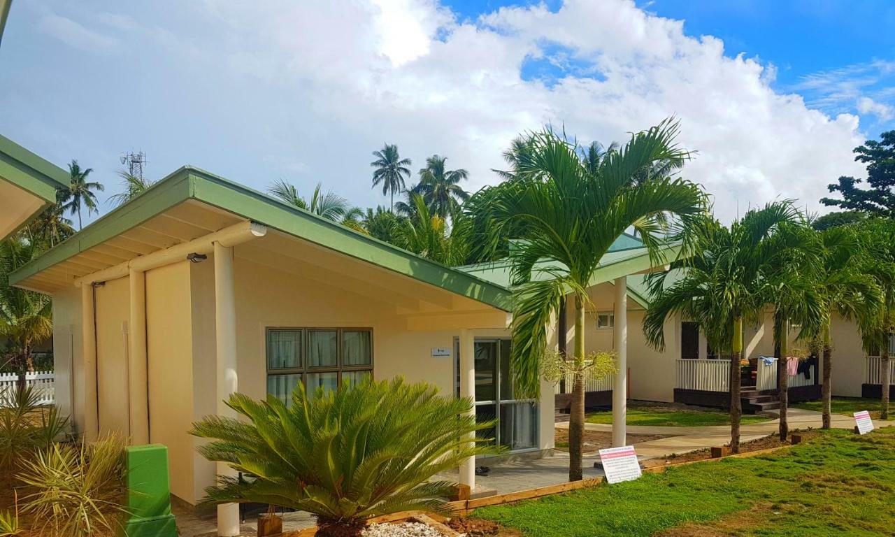 Le Uaina Beach Resort Faleapuna Екстер'єр фото