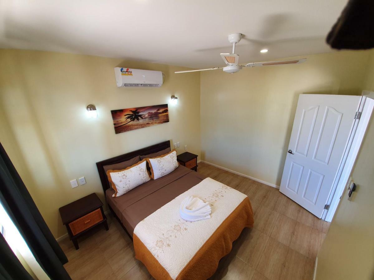 Le Uaina Beach Resort Faleapuna Екстер'єр фото